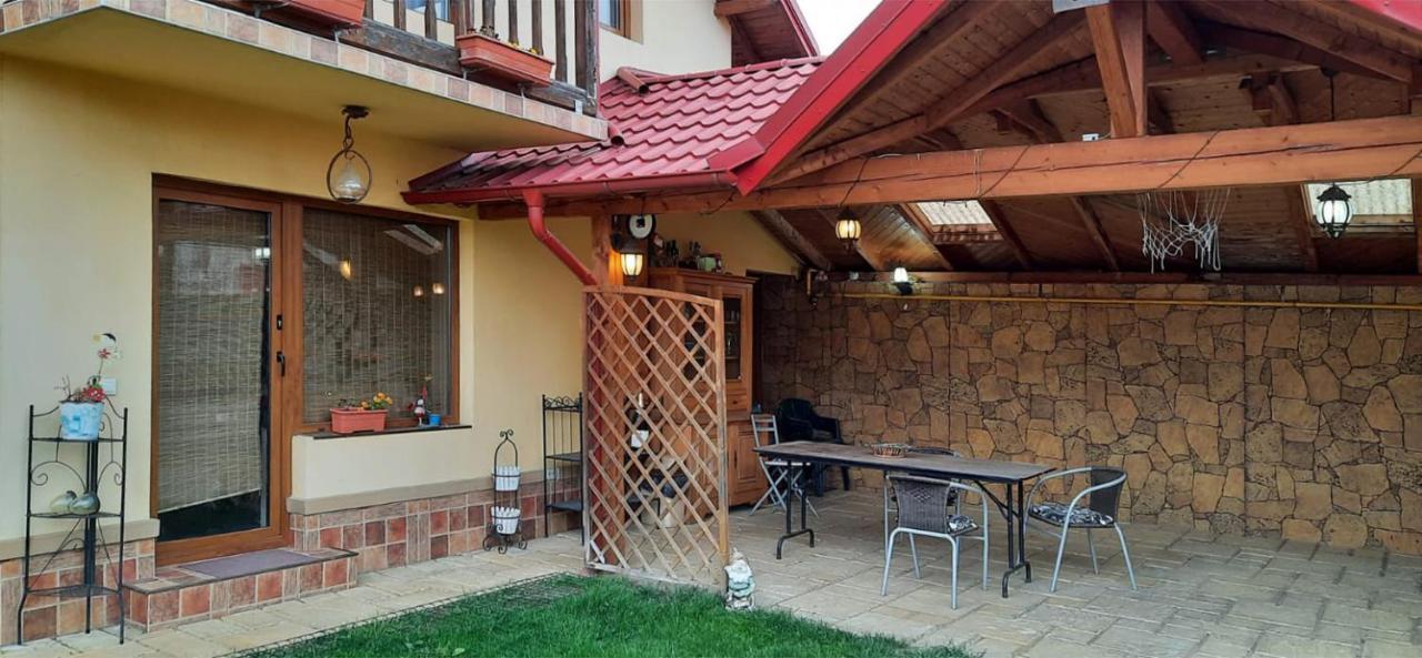 Hotel Bella Daria Cimpulung Exteriér fotografie