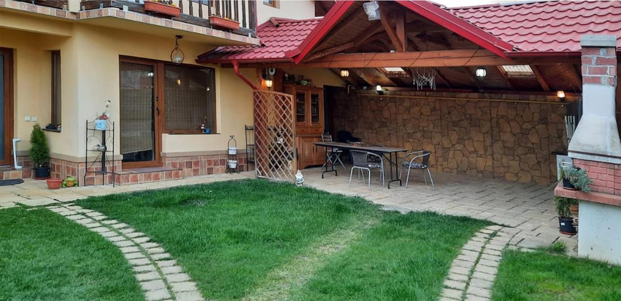 Hotel Bella Daria Cimpulung Exteriér fotografie
