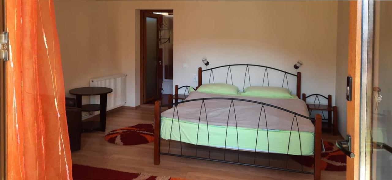 Hotel Bella Daria Cimpulung Exteriér fotografie